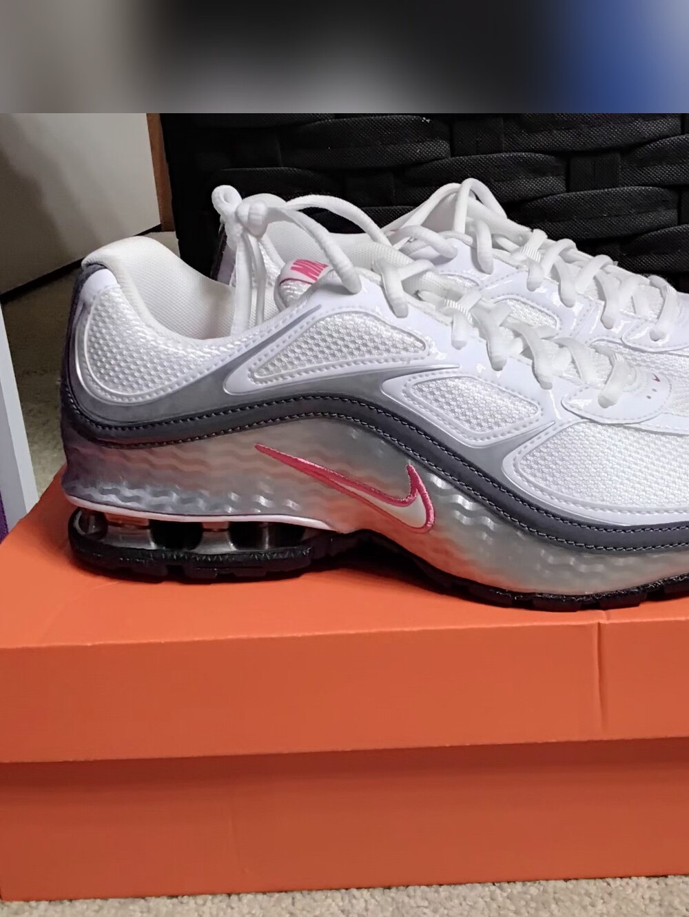 Nike Women’s Air Max Torch 4, White/Pink, 9M
